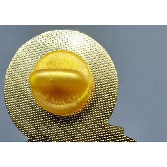 New Zealand Green Yellow Mountain Scenery Lapel Button Hat Collectible Pin - Picture 8 of 12